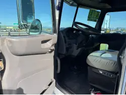 2013 PETERBILT 337