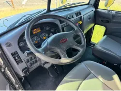 2013 PETERBILT 337