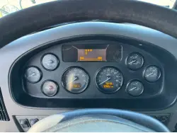 2013 PETERBILT 337