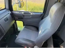 2013 PETERBILT 337