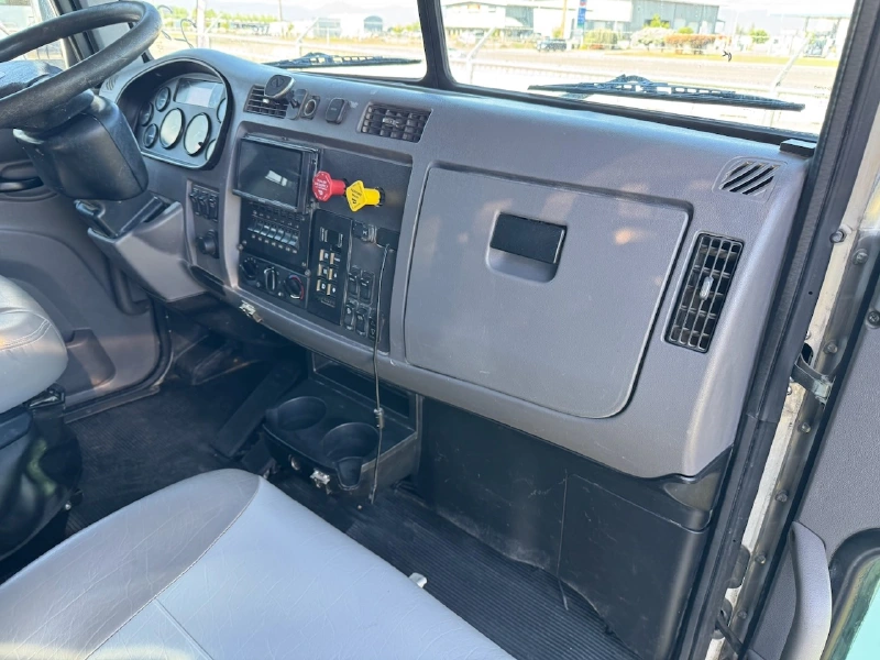 2013 PETERBILT 337