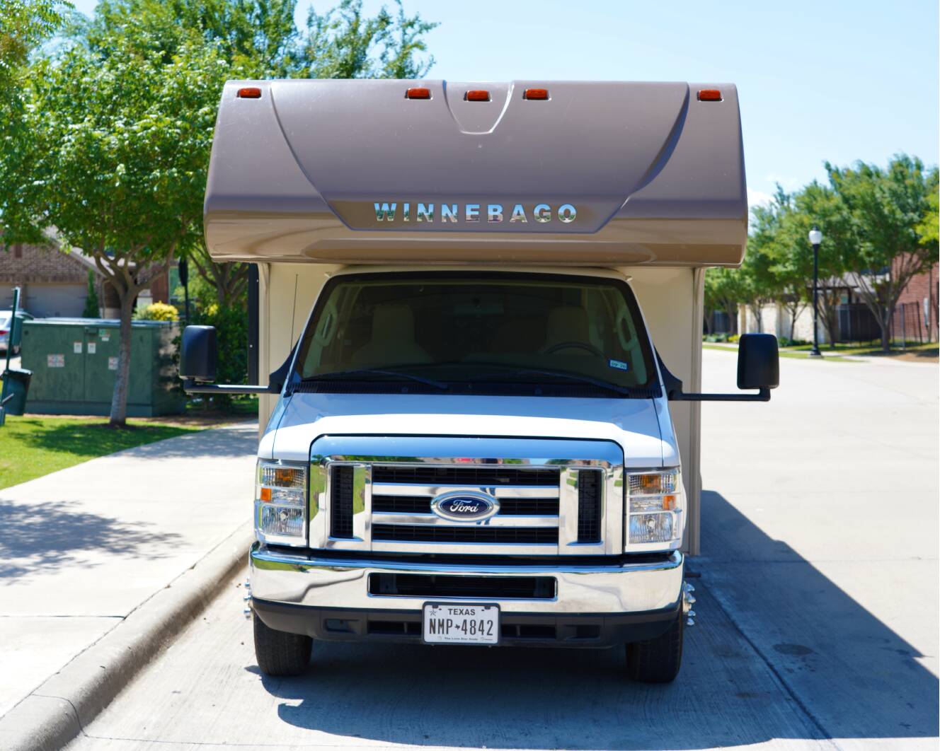 A photo of this 2018 Winnebago MINNIE WINNIE 31K
