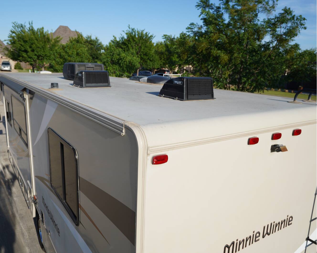A photo of this 2018 Winnebago MINNIE WINNIE 31K