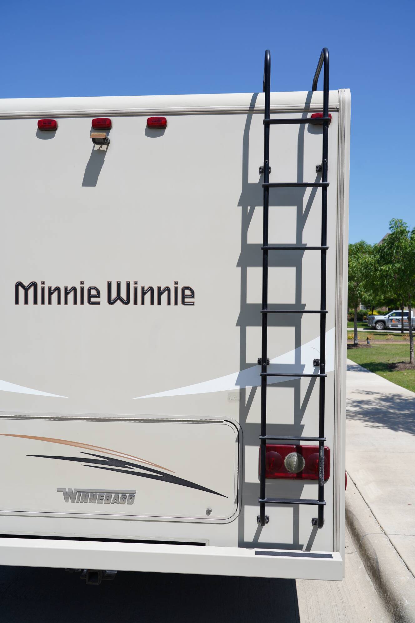 A photo of this 2018 Winnebago MINNIE WINNIE 31K