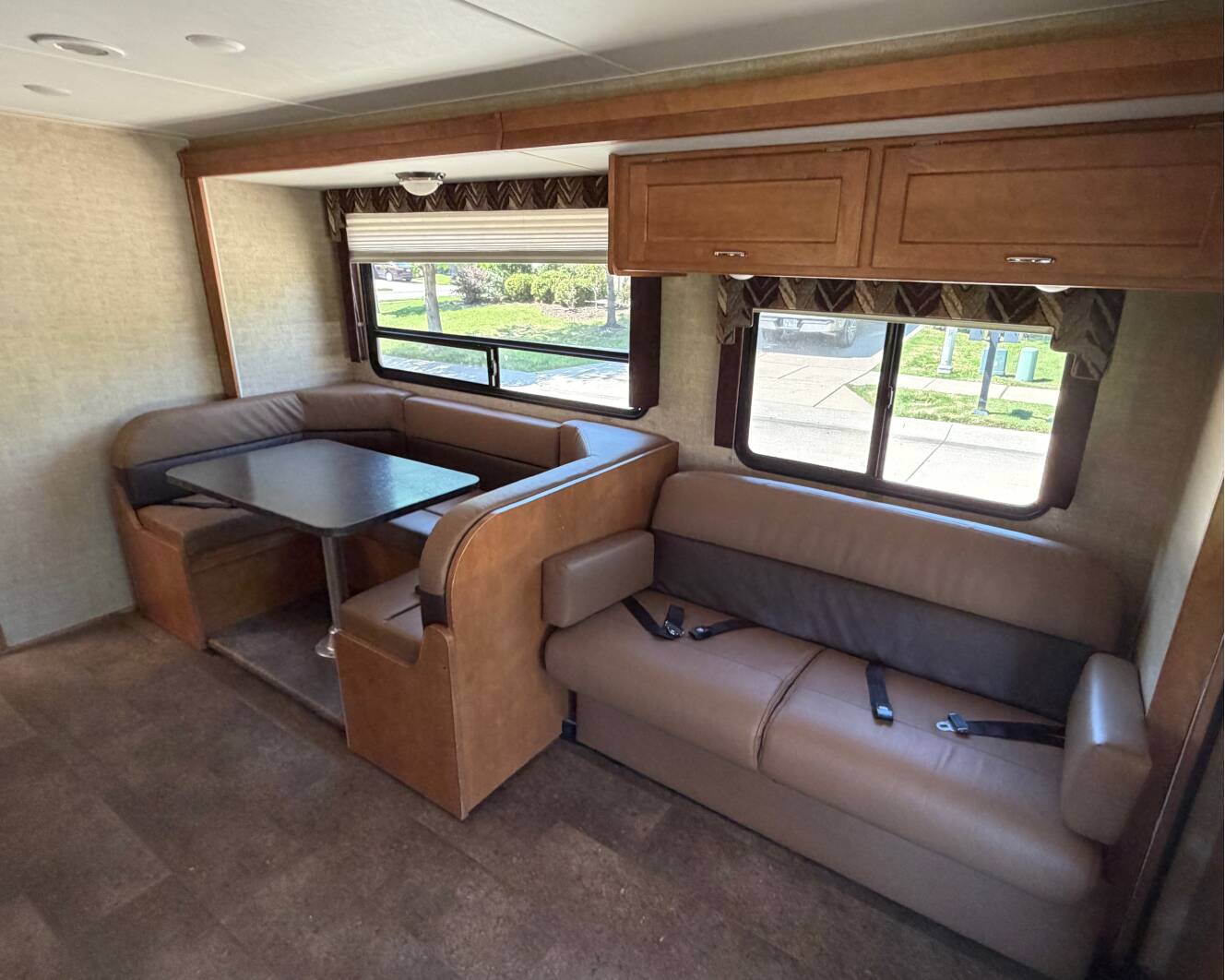 A photo of this 2018 Winnebago MINNIE WINNIE 31K