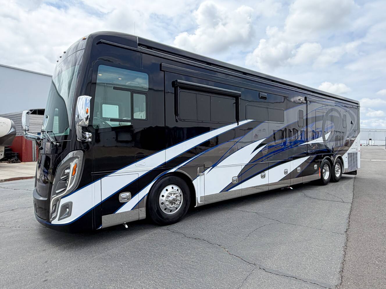 A photo of this 2021 Tiffin Motorhomes ZEPHYR 45 PZ
