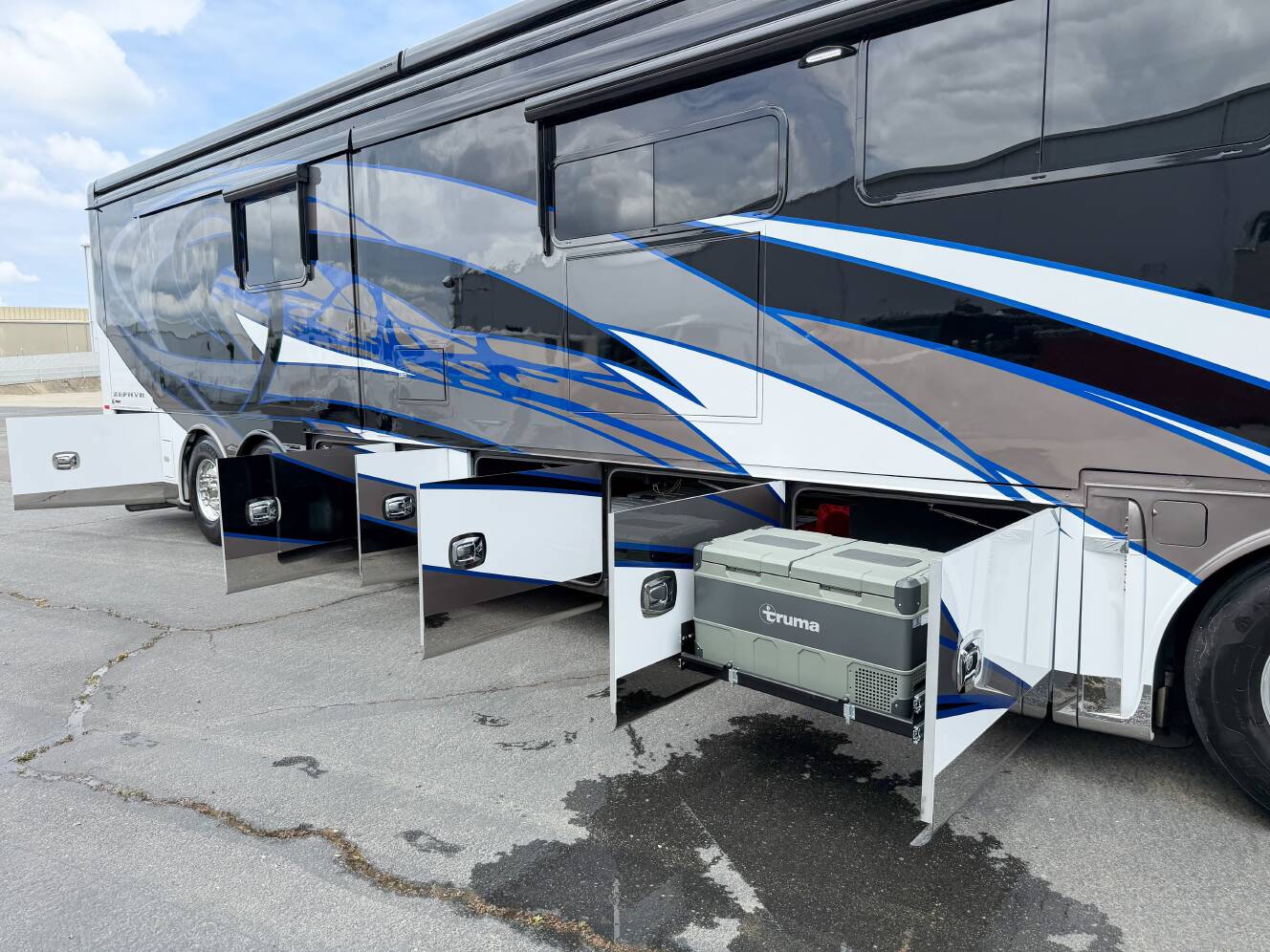 A photo of this 2021 Tiffin Motorhomes ZEPHYR 45 PZ