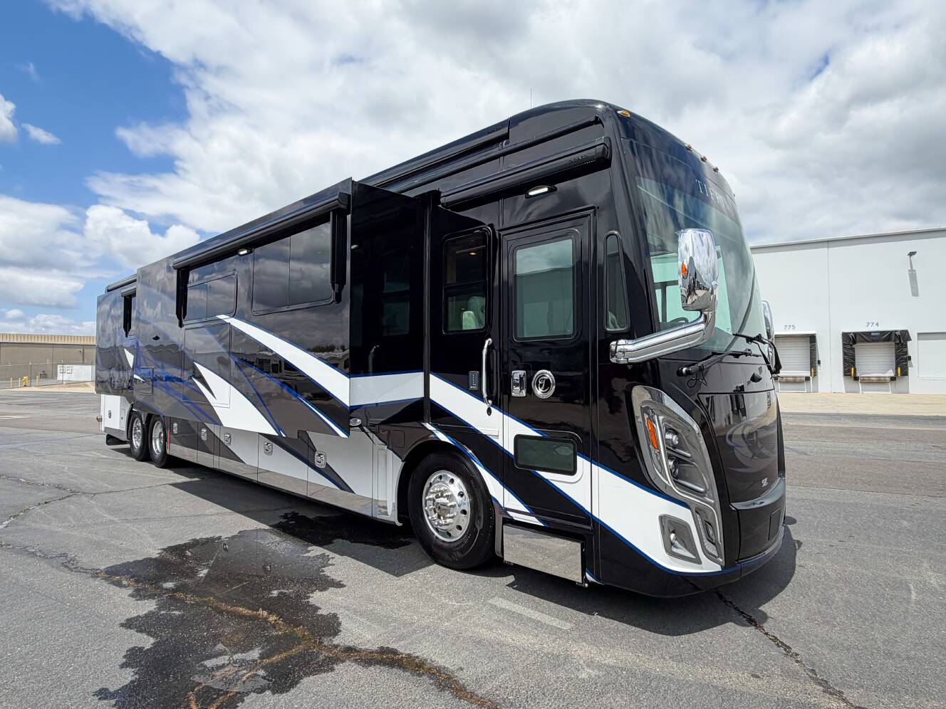A photo of this 2021 Tiffin Motorhomes ZEPHYR 45 PZ