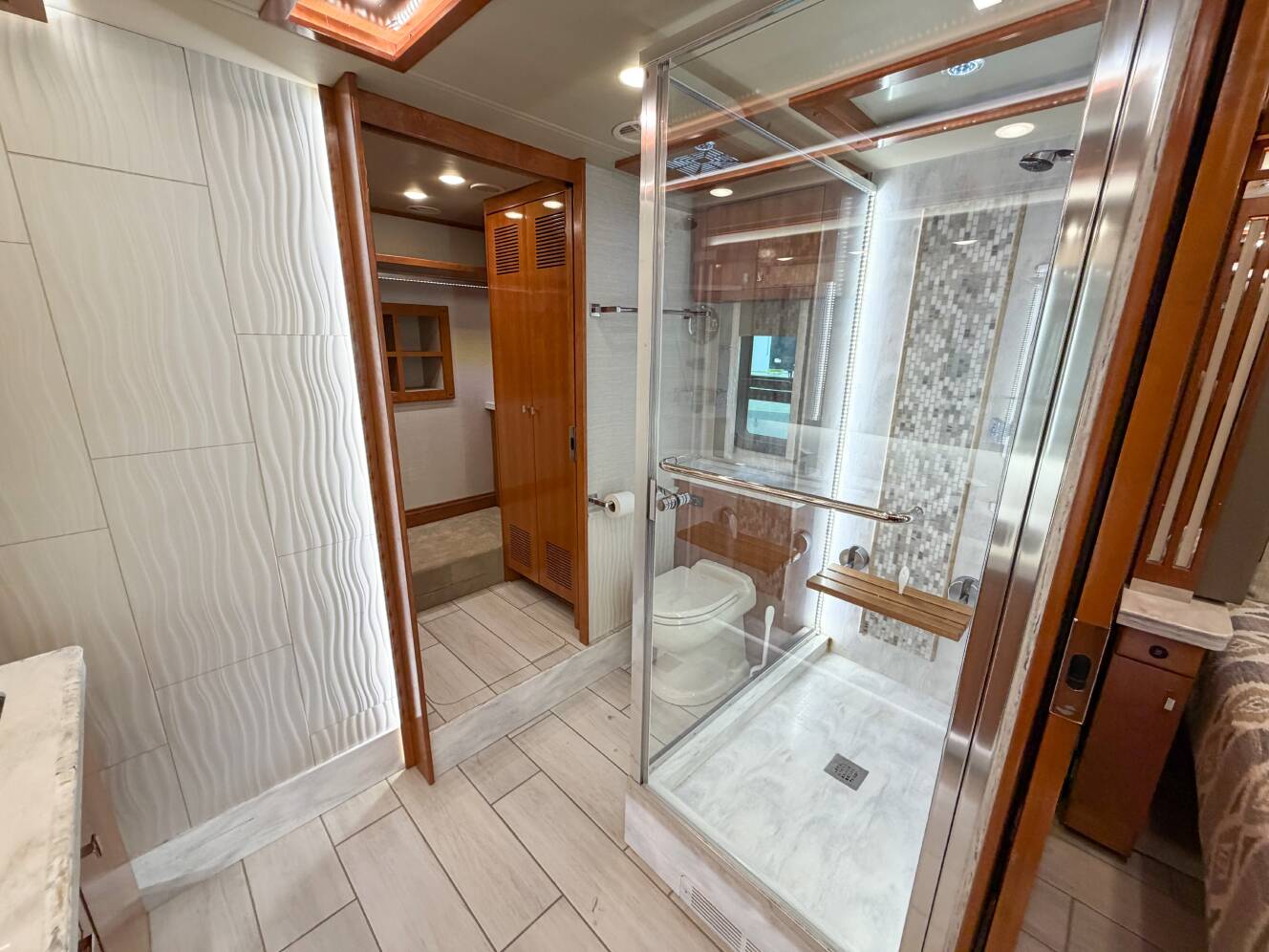 A photo of this 2021 Tiffin Motorhomes ZEPHYR 45 PZ