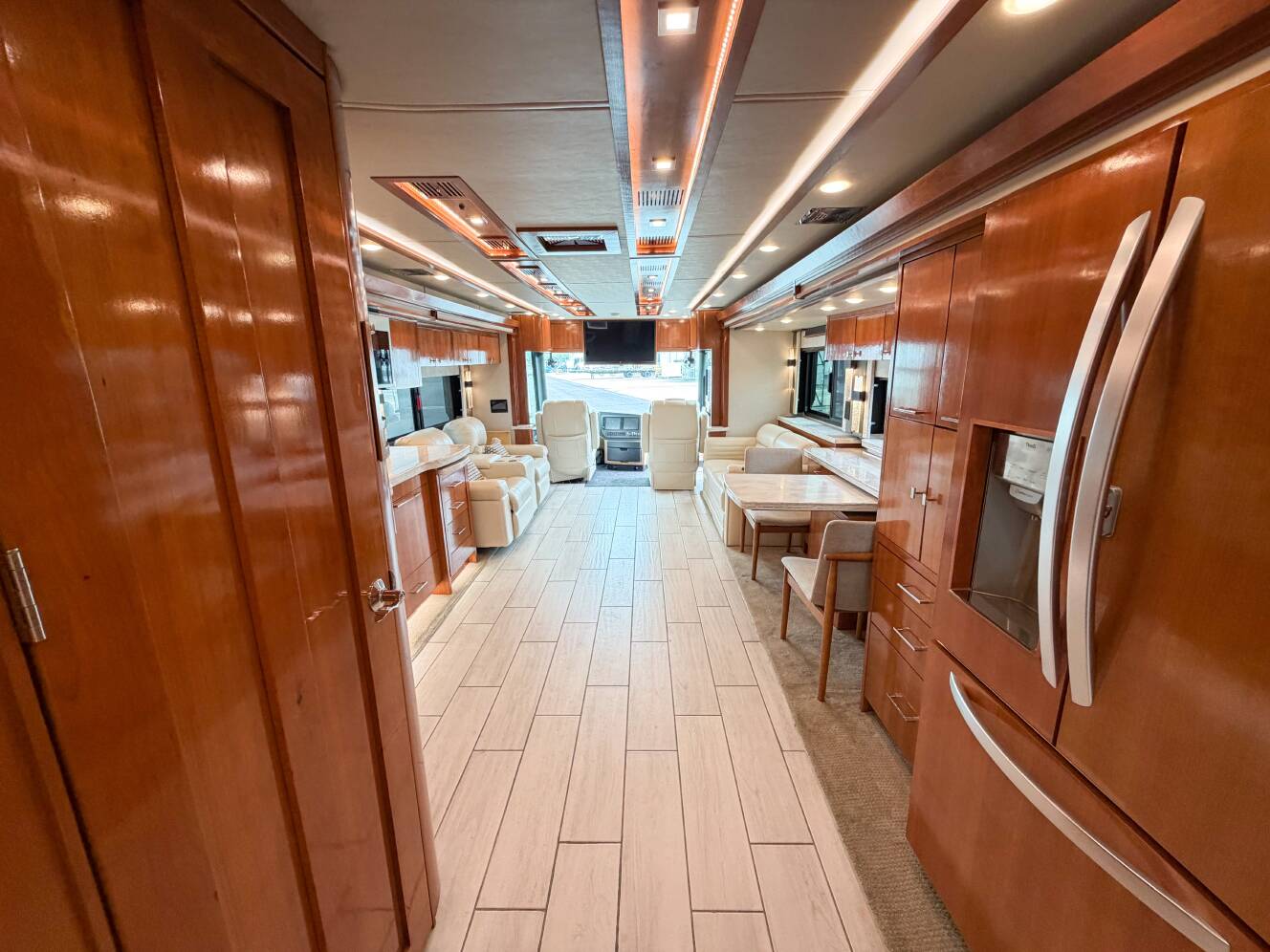 A photo of this 2021 Tiffin Motorhomes ZEPHYR 45 PZ