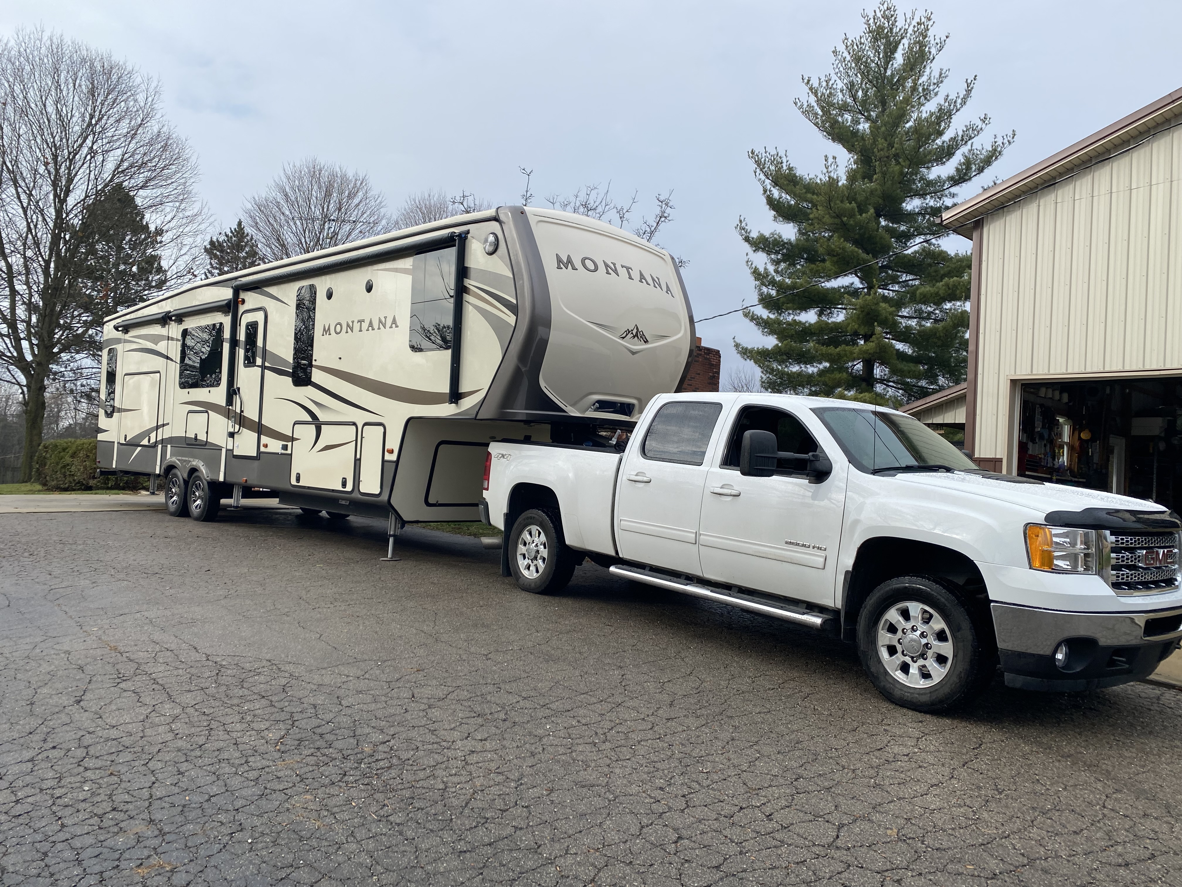2017 Keystone MONTANA 3661RL RV