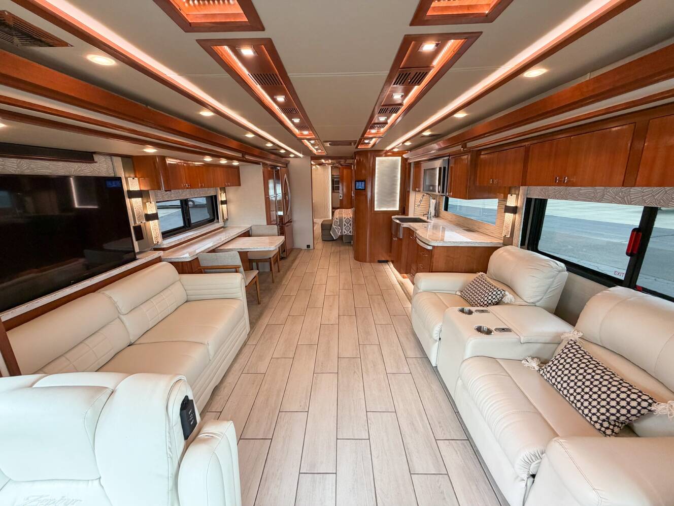 A photo of this 2021 Tiffin Motorhomes ZEPHYR 45 PZ