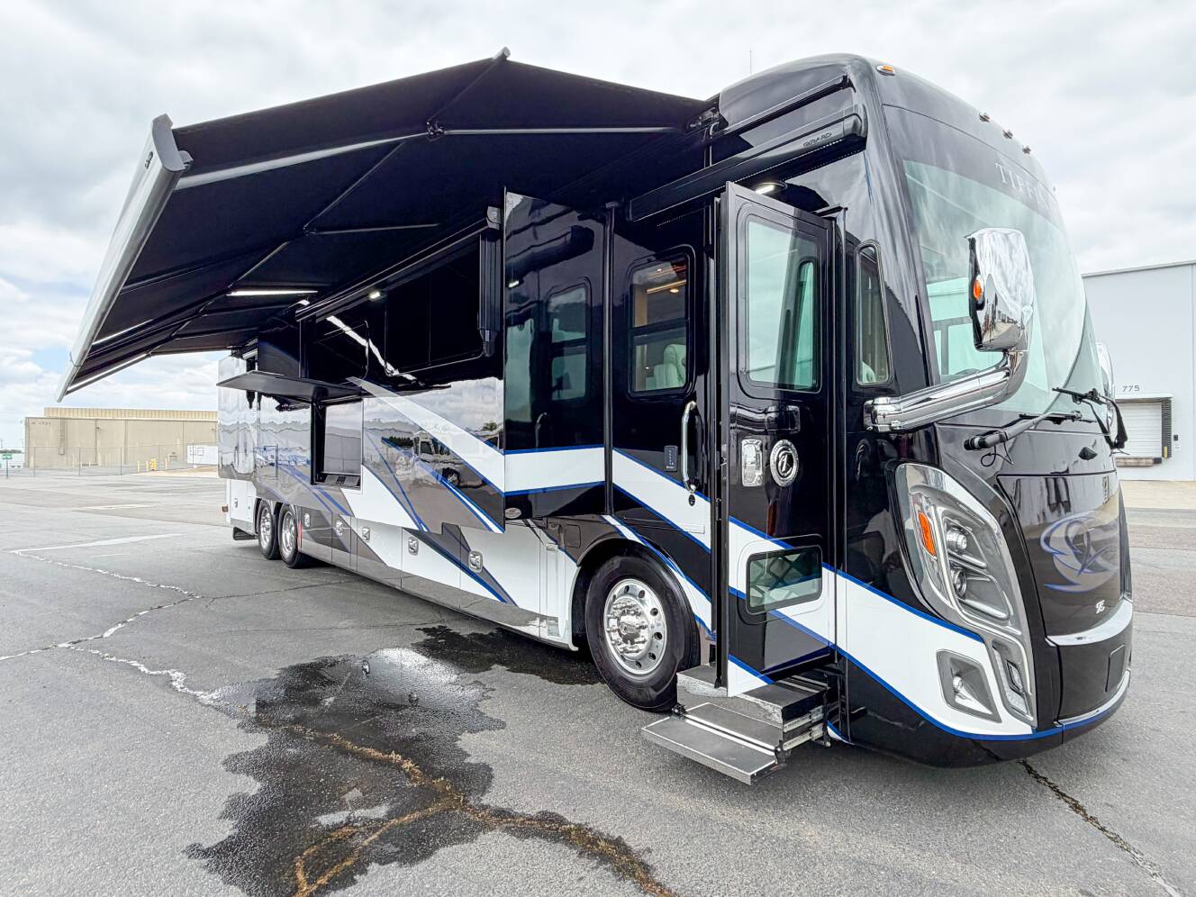 A photo of this 2021 Tiffin Motorhomes ZEPHYR 45 PZ