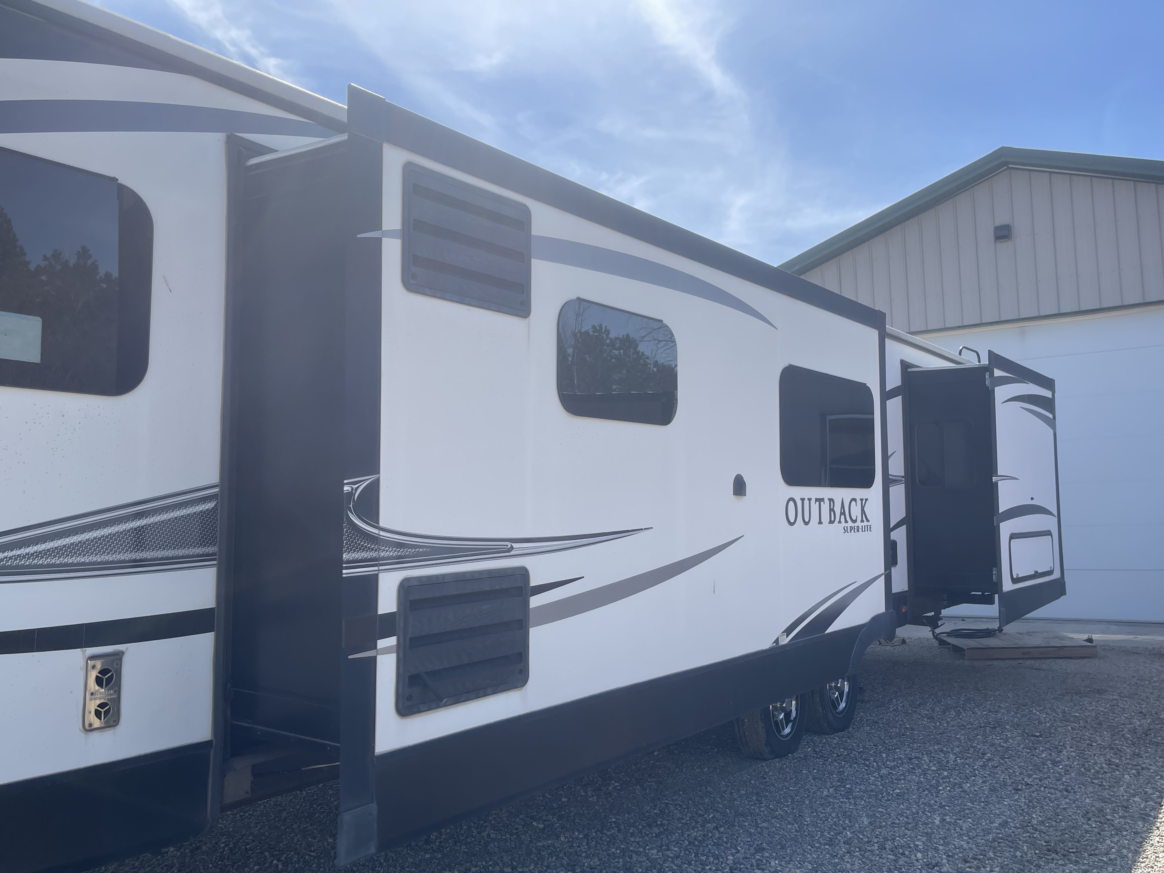 2017 Keystone OUTBACK 332FK in jamestown ND