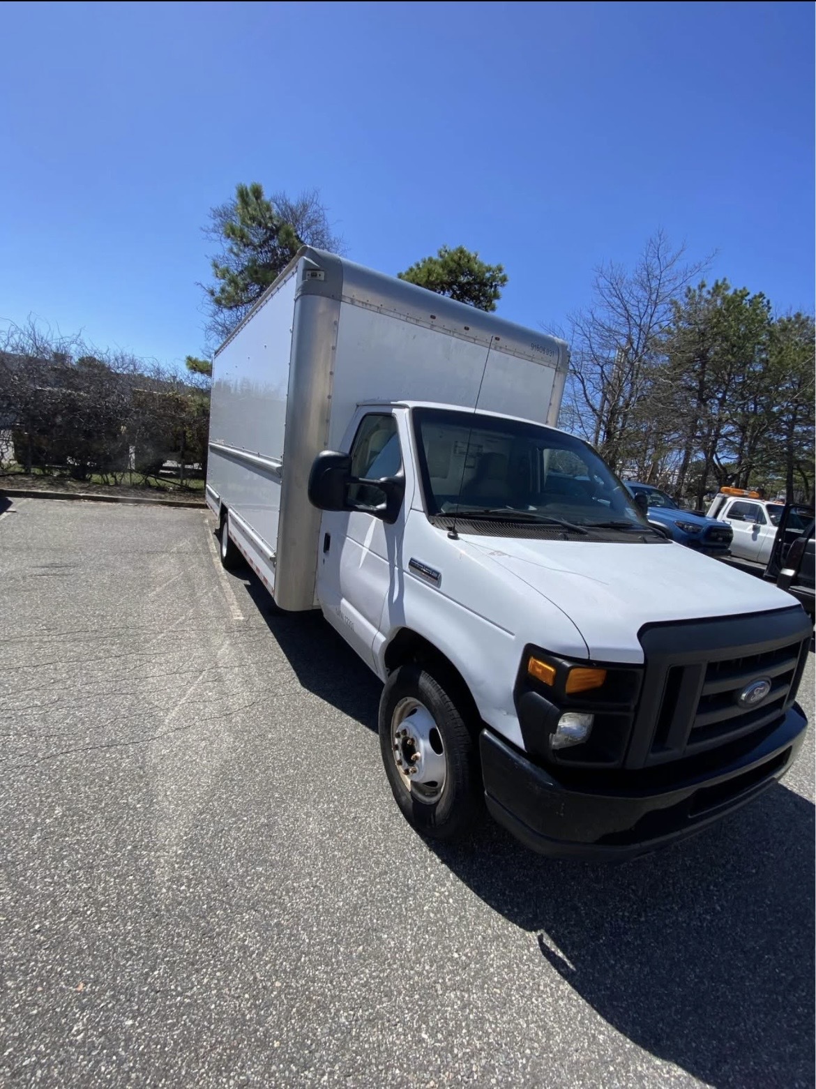 2017 FORD E350 in Holbrook, NY