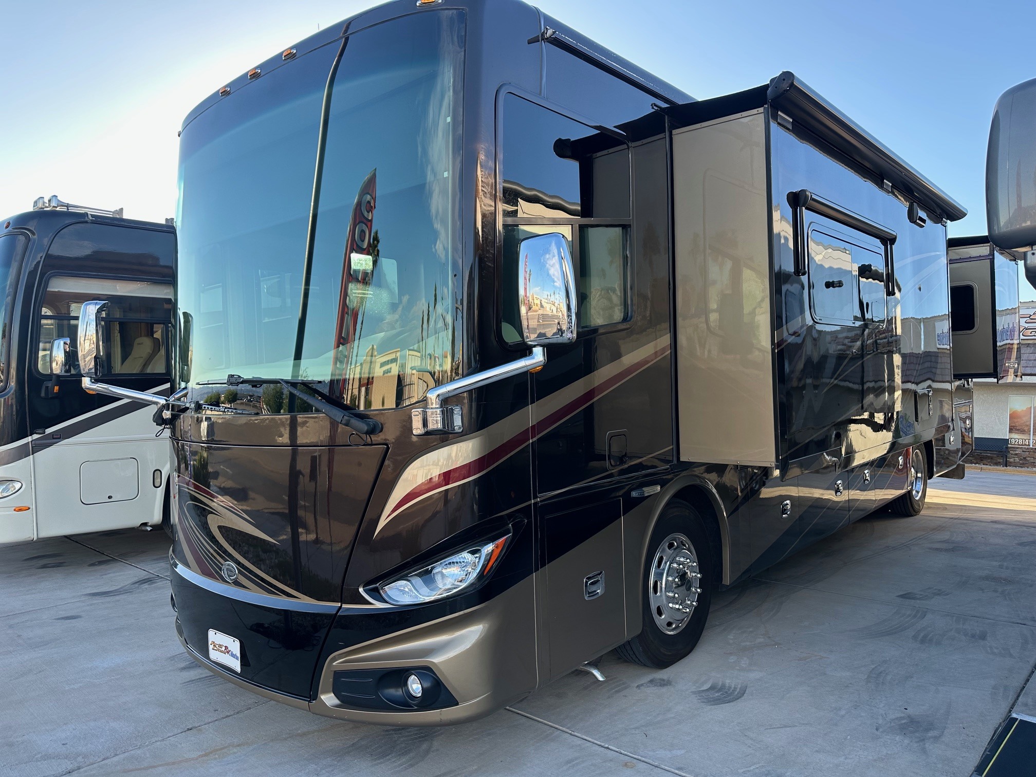 2015 Tiffin Motorhomes PHAETON 36GH in lake havasu city AZ