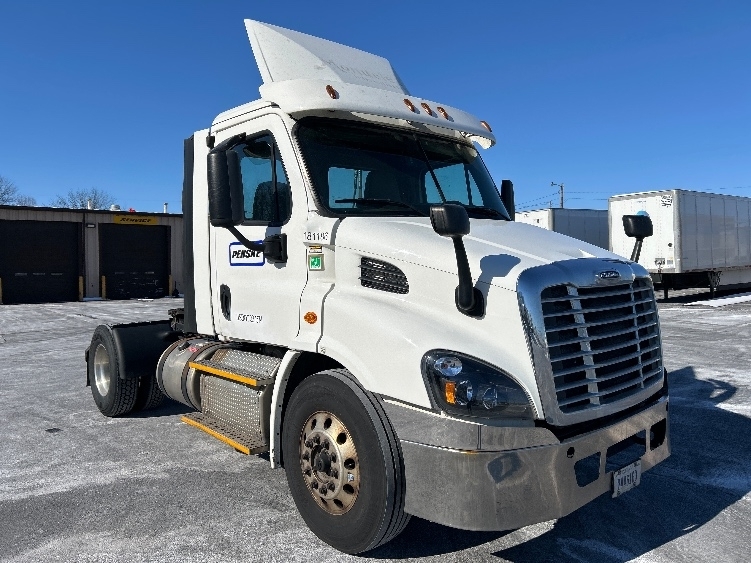2017 FREIGHTLINER CASCADIA 113 in Harrisburg, PA