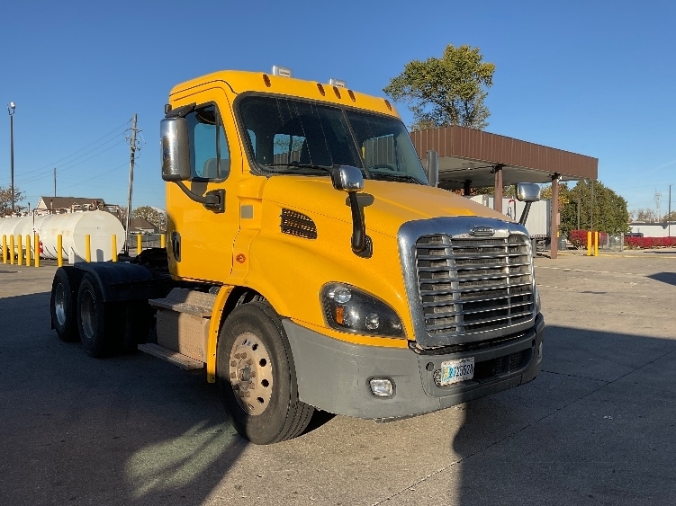 2019 FREIGHTLINER CASCADIA 113 in Indianapolis, IN