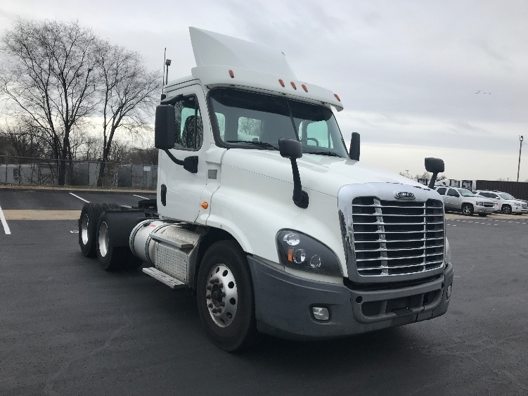 2019 FREIGHTLINER CASCADIA 125 in Bensalem, PA
