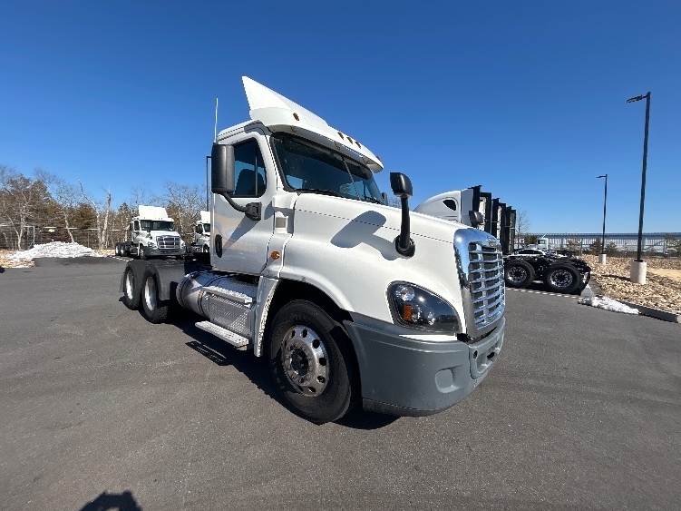2018 FREIGHTLINER CASCADIA 125 in Eden, MD
