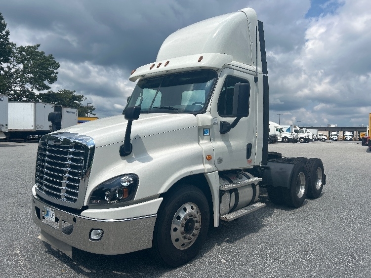 2019 FREIGHTLINER CASCADIA 125 in Greensboro, NC