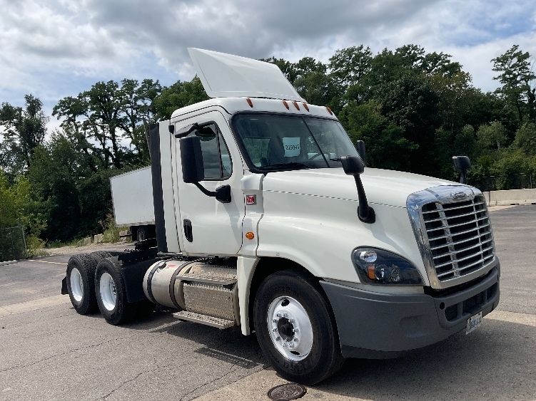 2019 FREIGHTLINER CASCADIA 125 in Melrose Park, IL