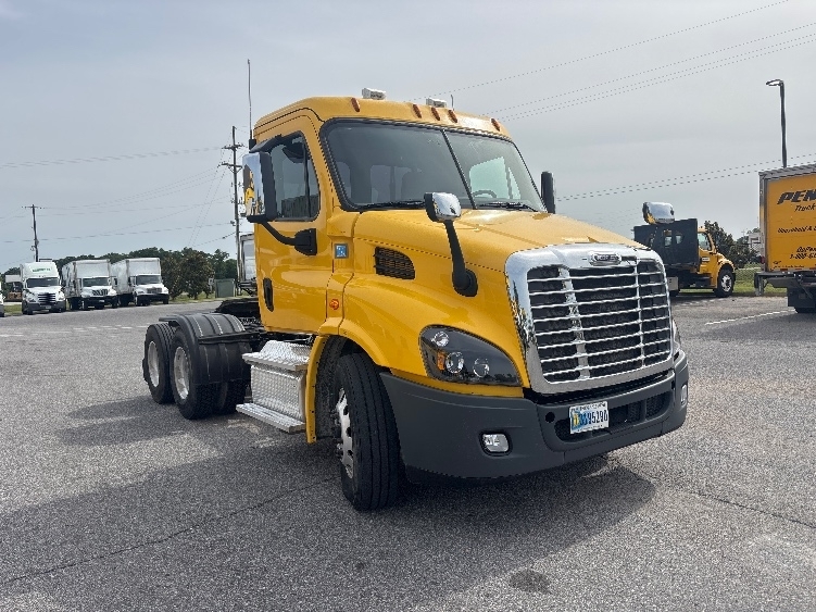 2019 FREIGHTLINER CASCADIA 113 in Hammond, LA