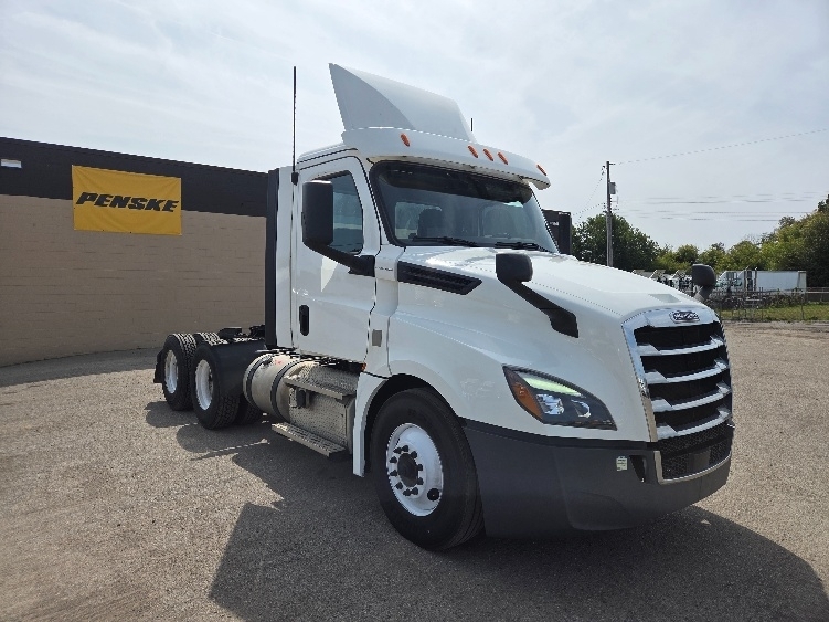 2020 FREIGHTLINER CASCADIA 126 in Jackson, MI