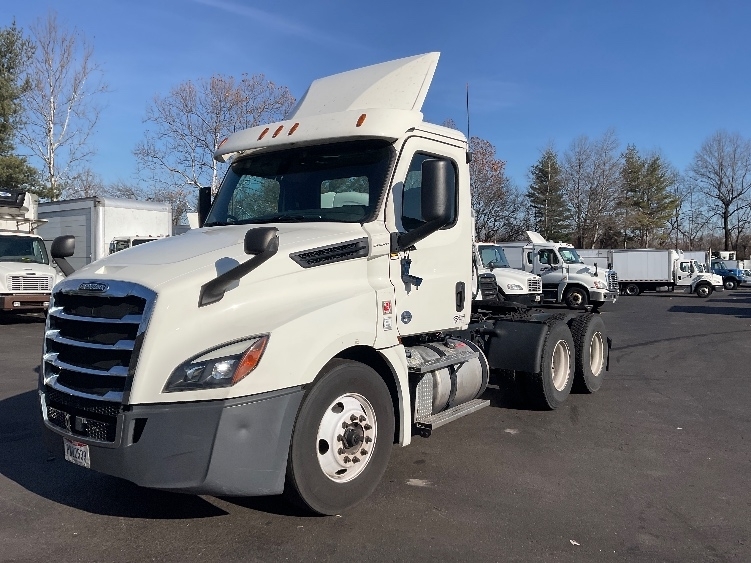 2019 FREIGHTLINER CASCADIA 126 in Capitol Heights, MD