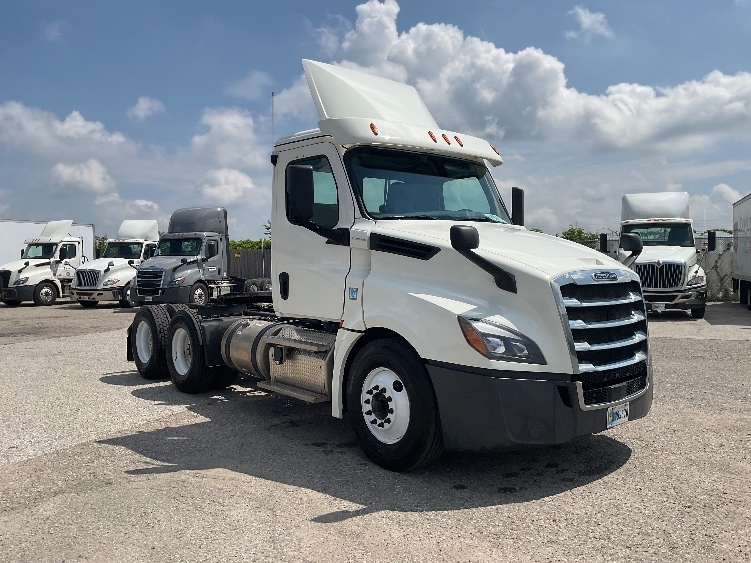2019 FREIGHTLINER CASCADIA 126 in Flint, MI