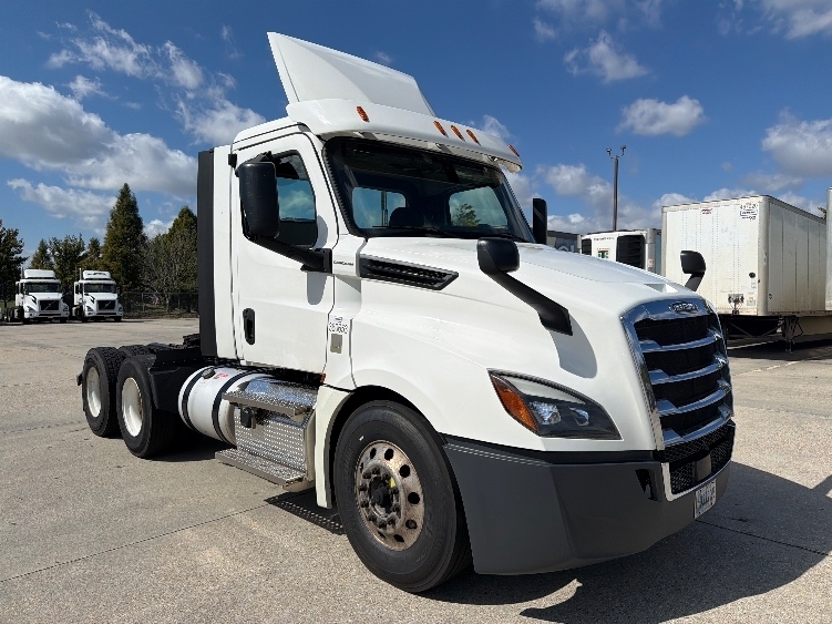 2020 FREIGHTLINER CASCADIA 126 in Hammond, LA
