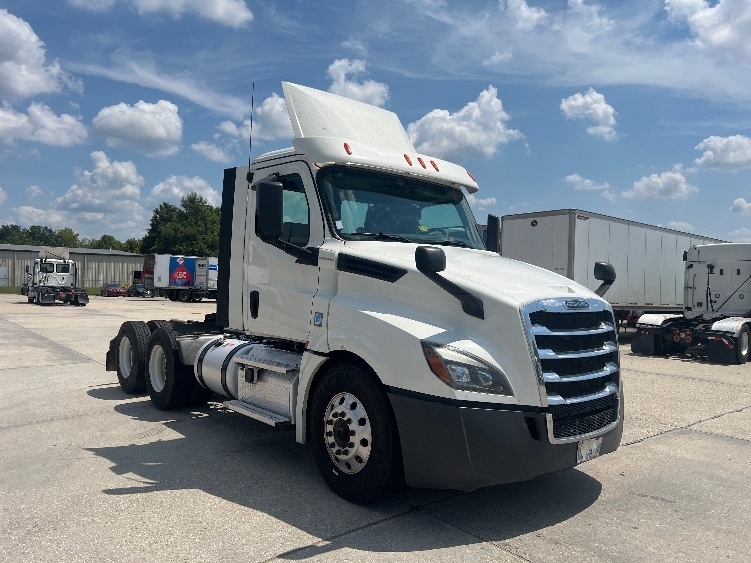 2020 FREIGHTLINER CASCADIA 126 in Hammond, LA