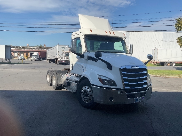 2020 FREIGHTLINER CASCADIA 116 in Albany, NY