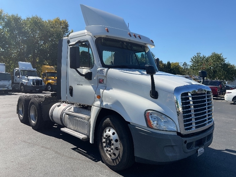 2018 FREIGHTLINER CASCADIA 125 in New Castle, DE