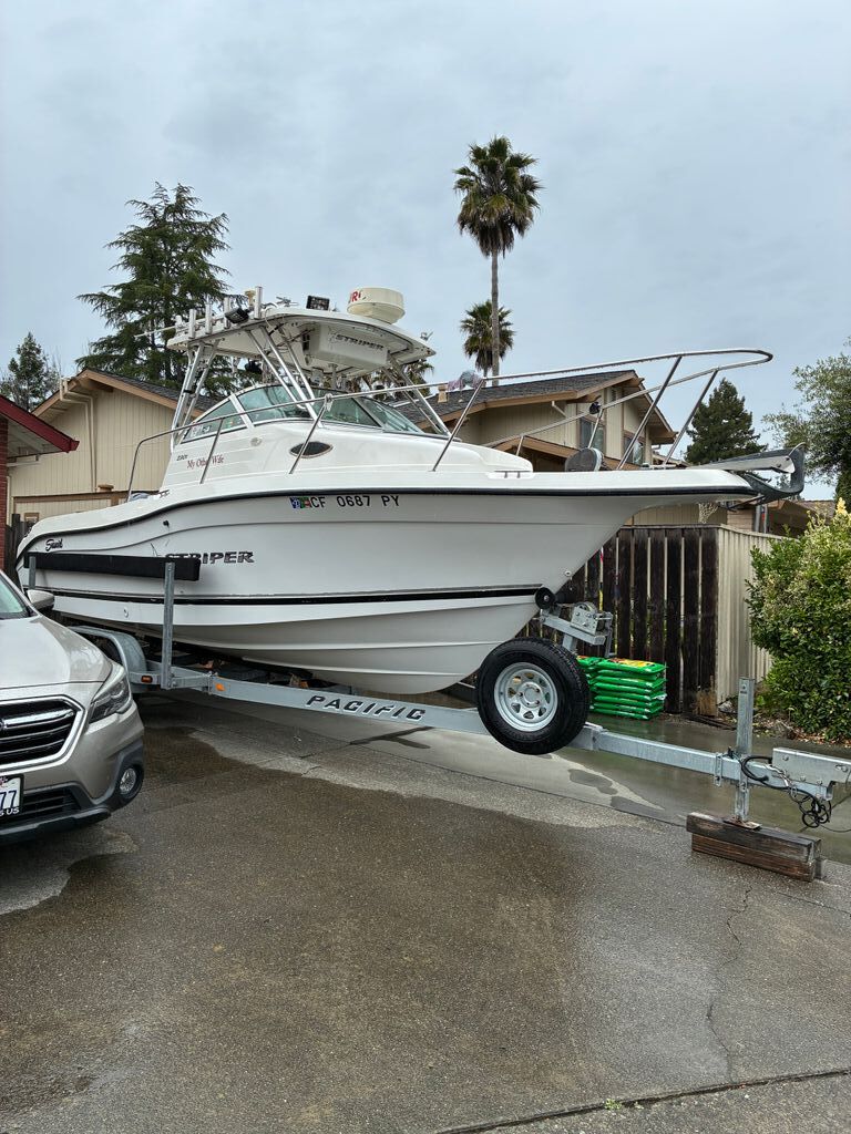 2002 Seaswirl Striper 2301 Walkaround O/B in rohnert park CA