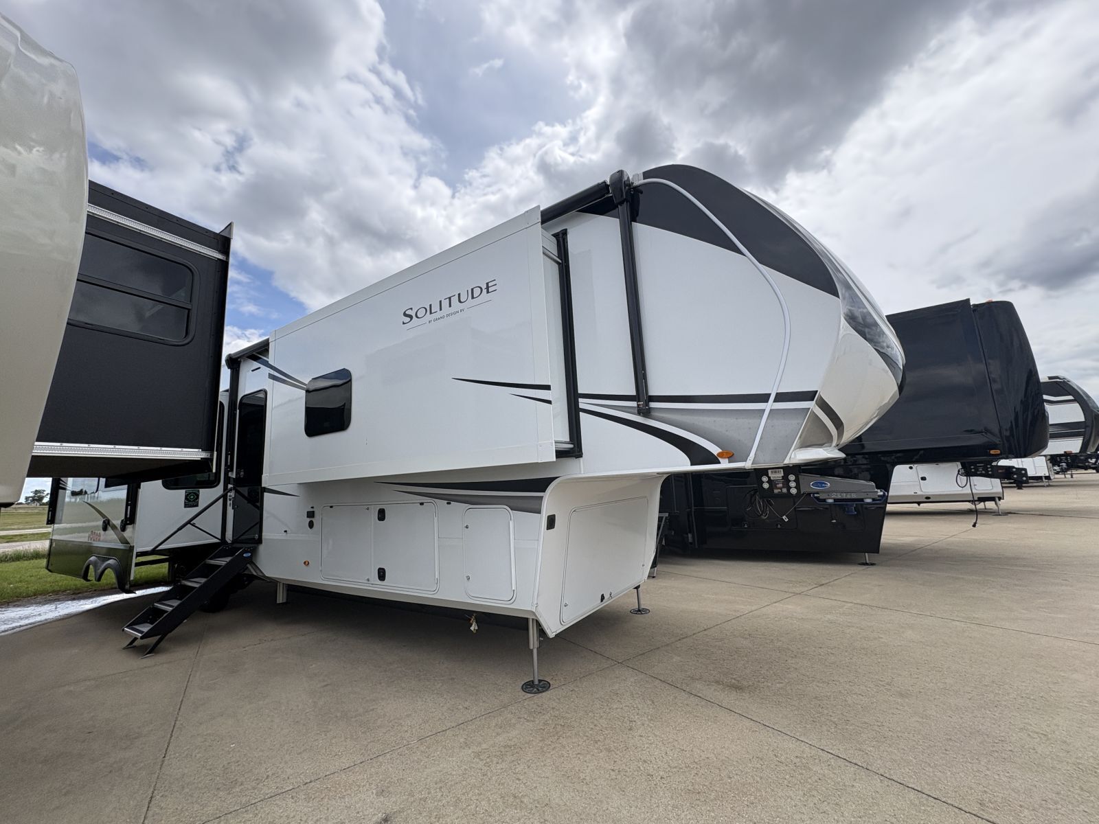 2026 Grand Design Solitude 417KB in abilene KS