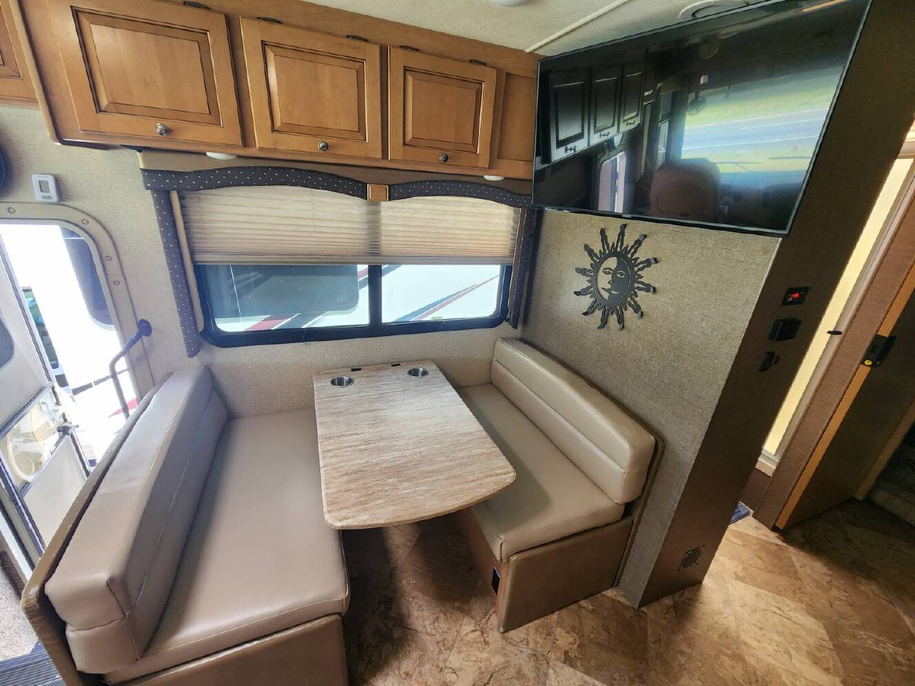 A photo of this 2017 Thor WINDSPORT 29M