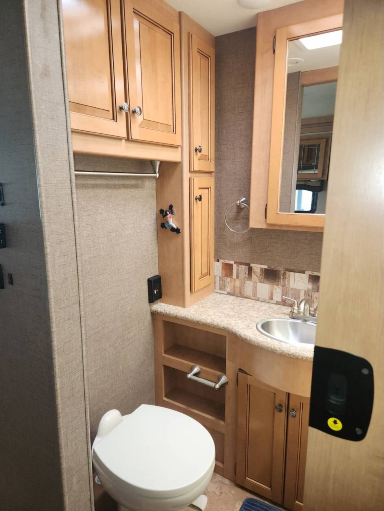 A photo of this 2017 Thor WINDSPORT 29M