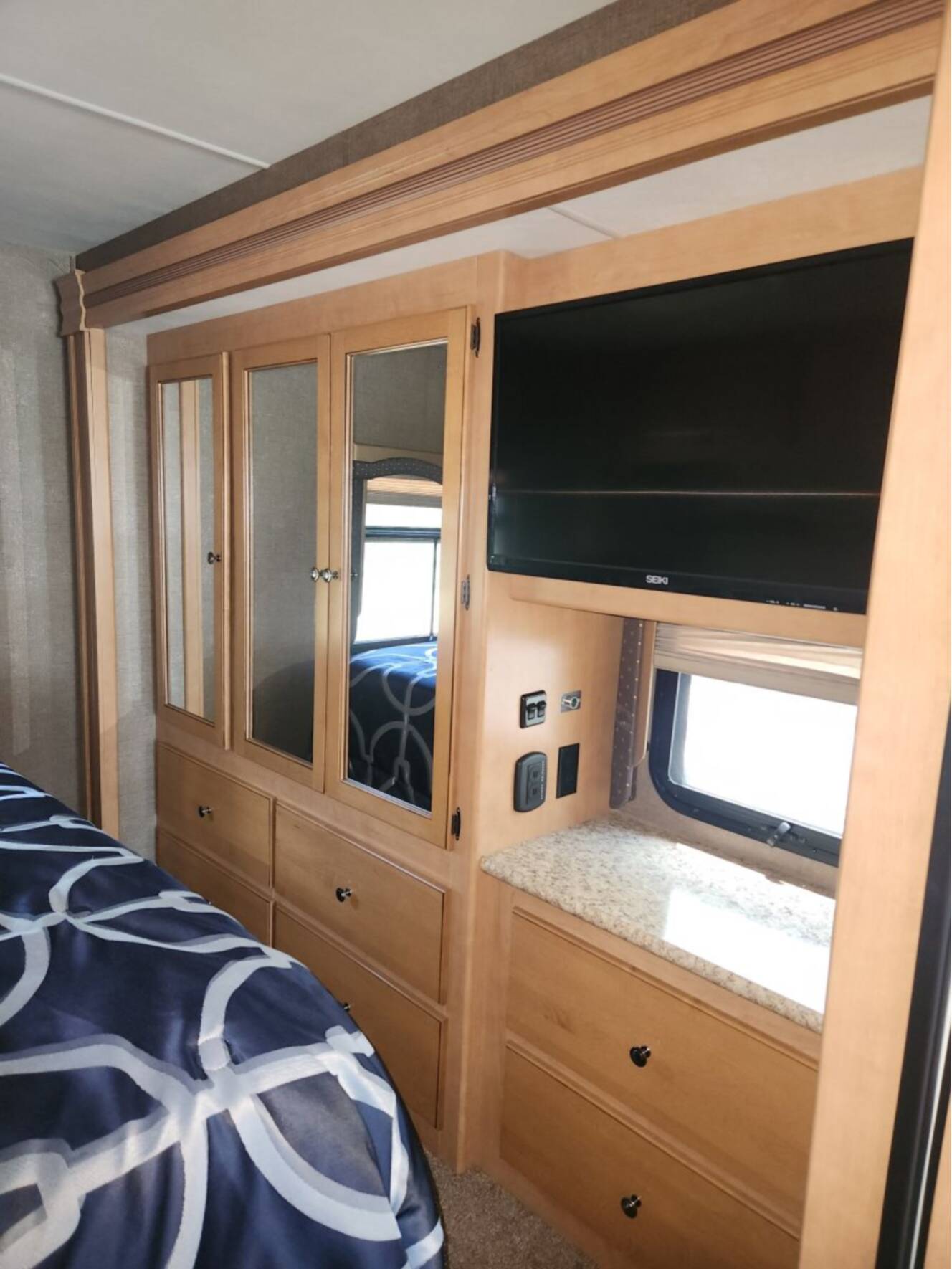 A photo of this 2017 Thor WINDSPORT 29M