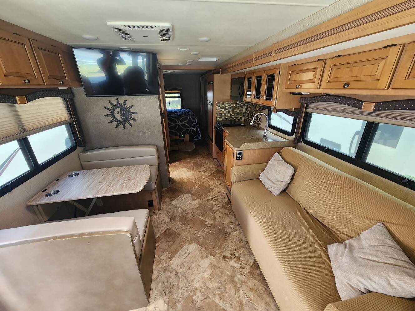 A photo of this 2017 Thor WINDSPORT 29M
