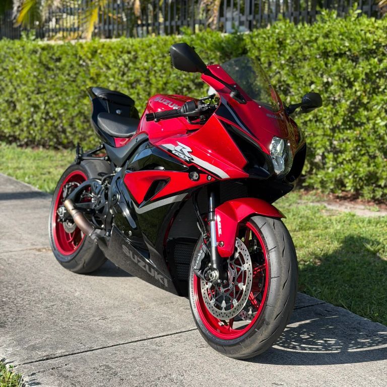 2025 Suzuki GSX-R1000 1000 in Hollywood, FL