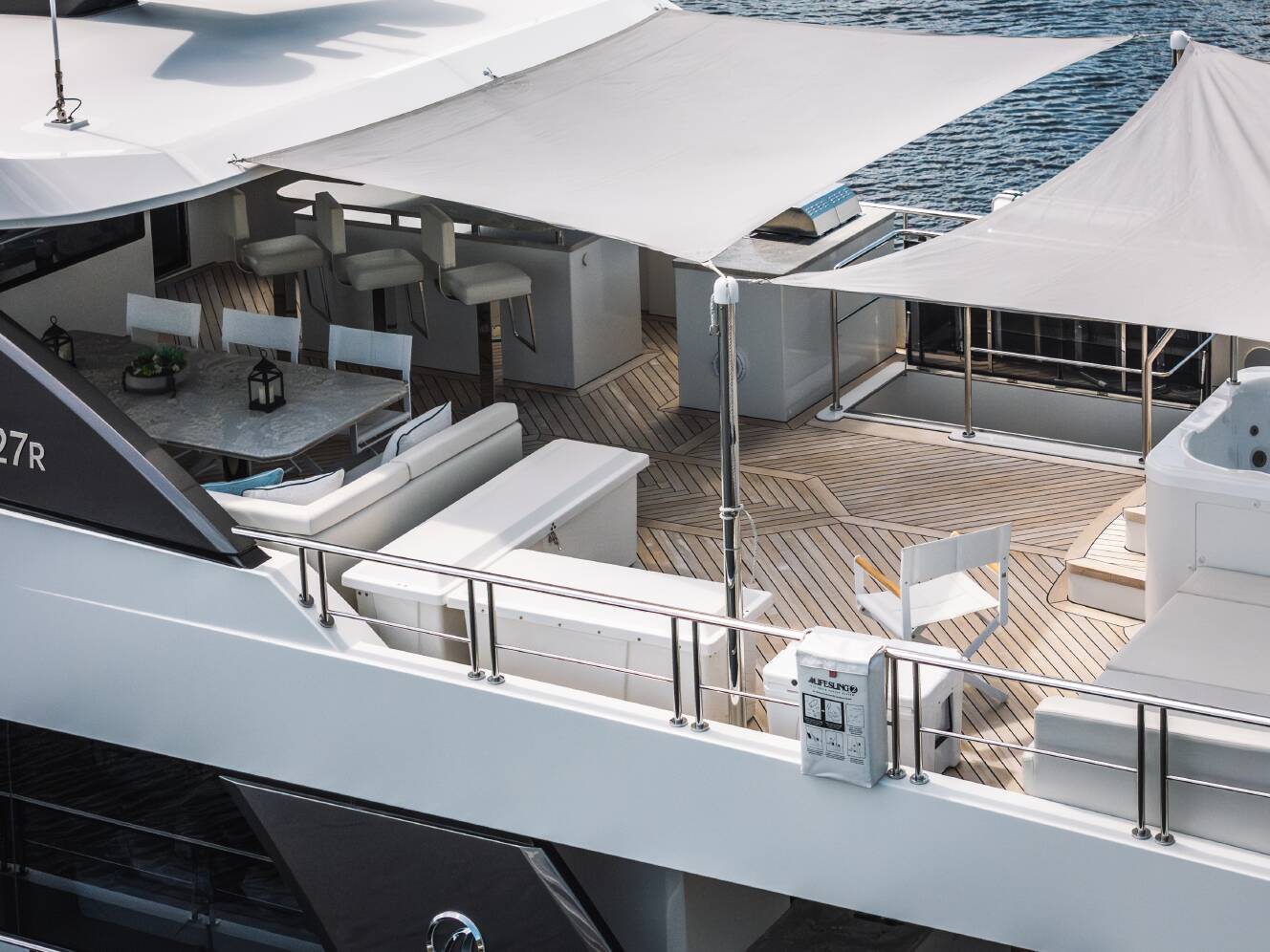A photo of this 2023 Ocean Alexander 27R