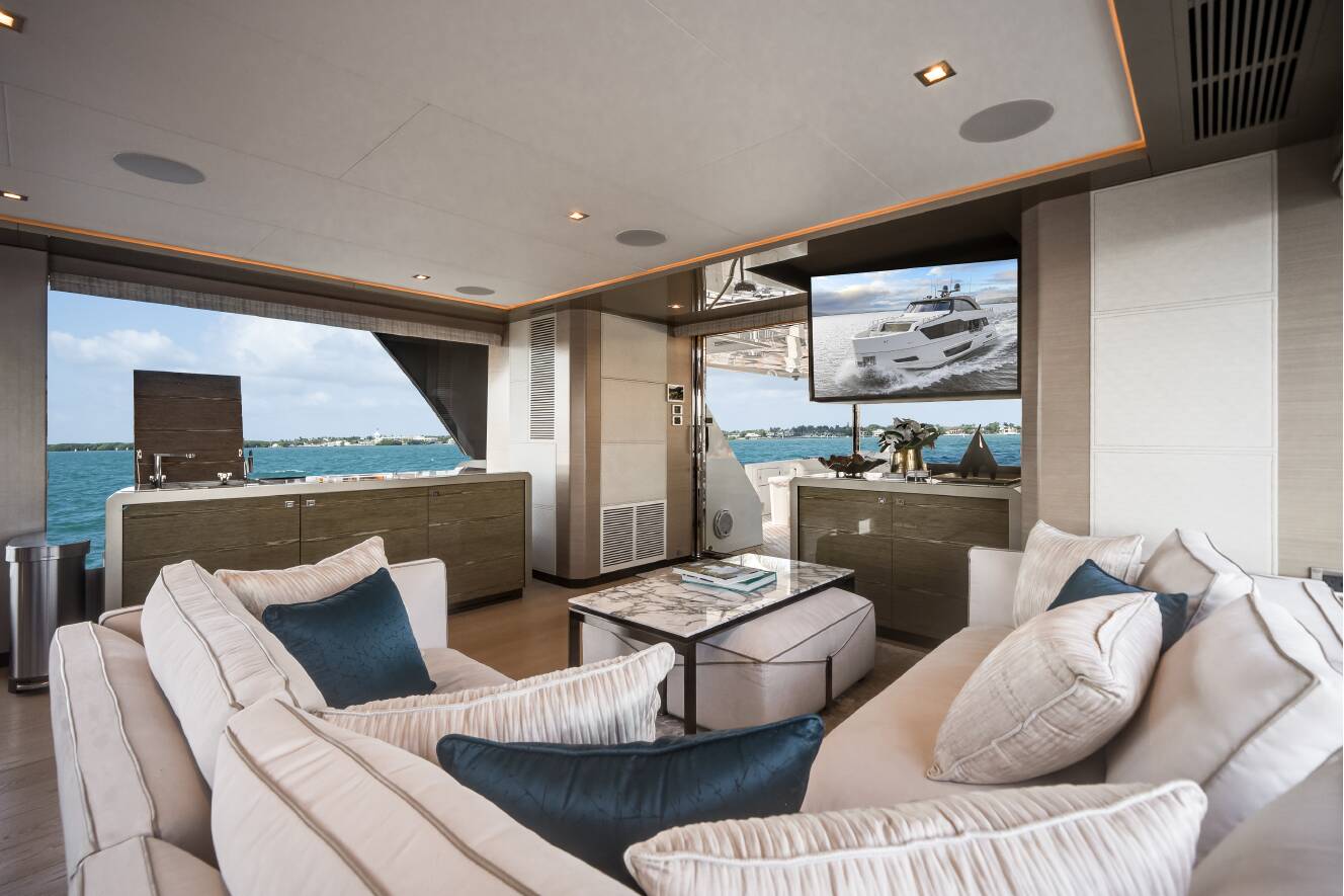 A photo of this 2023 Ocean Alexander 27R
