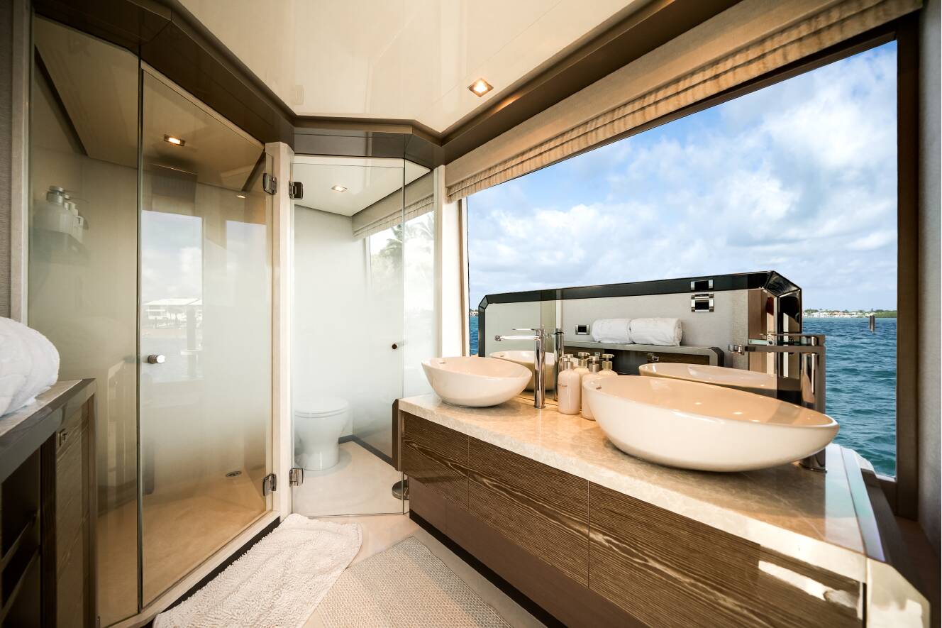 A photo of this 2023 Ocean Alexander 27R