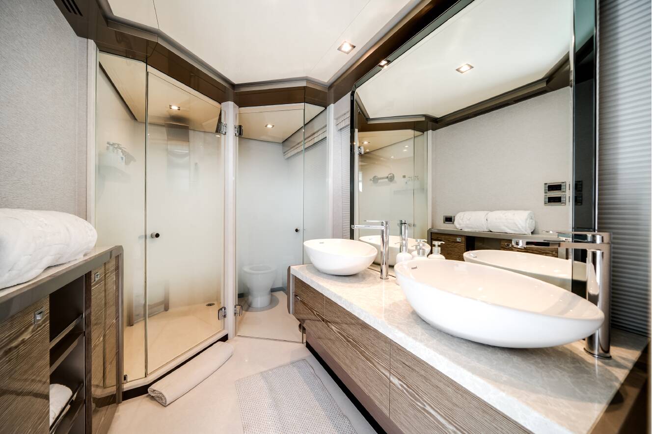 A photo of this 2023 Ocean Alexander 27R