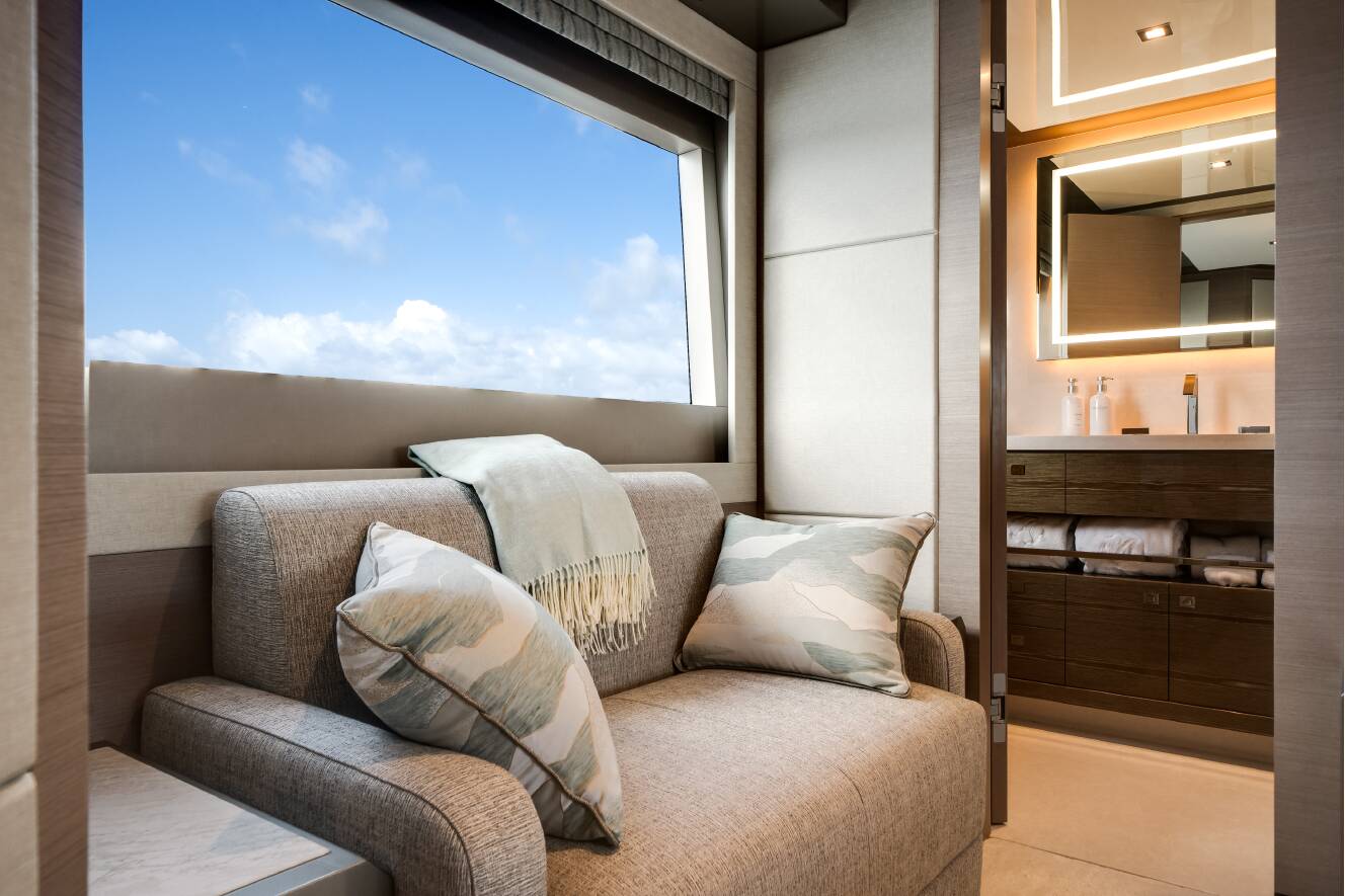 A photo of this 2023 Ocean Alexander 27R