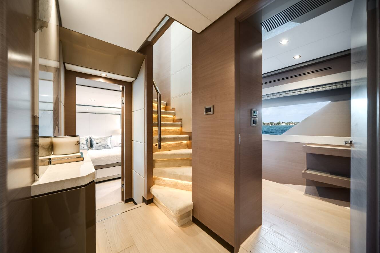 A photo of this 2023 Ocean Alexander 27R