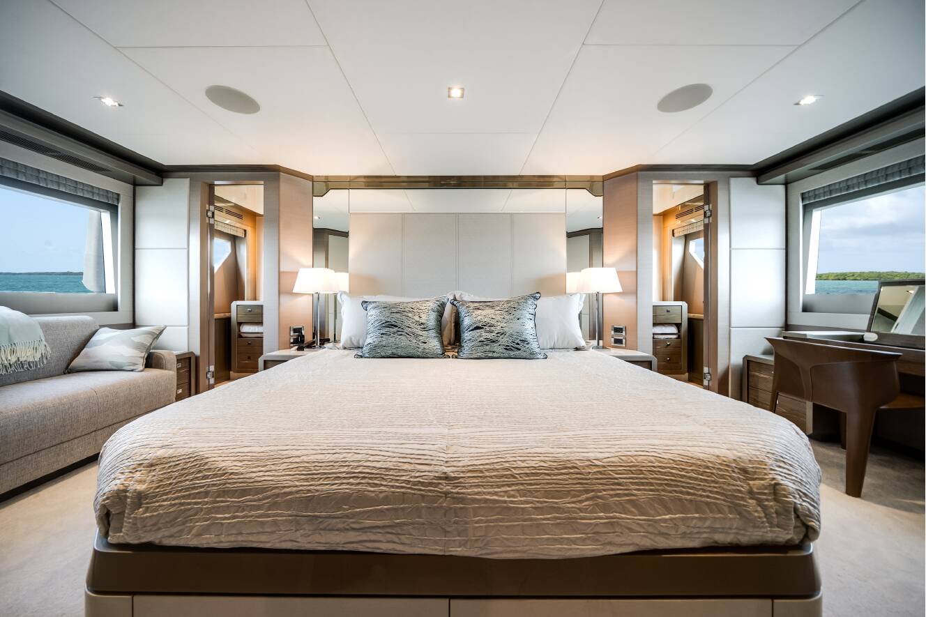 A photo of this 2023 Ocean Alexander 27R
