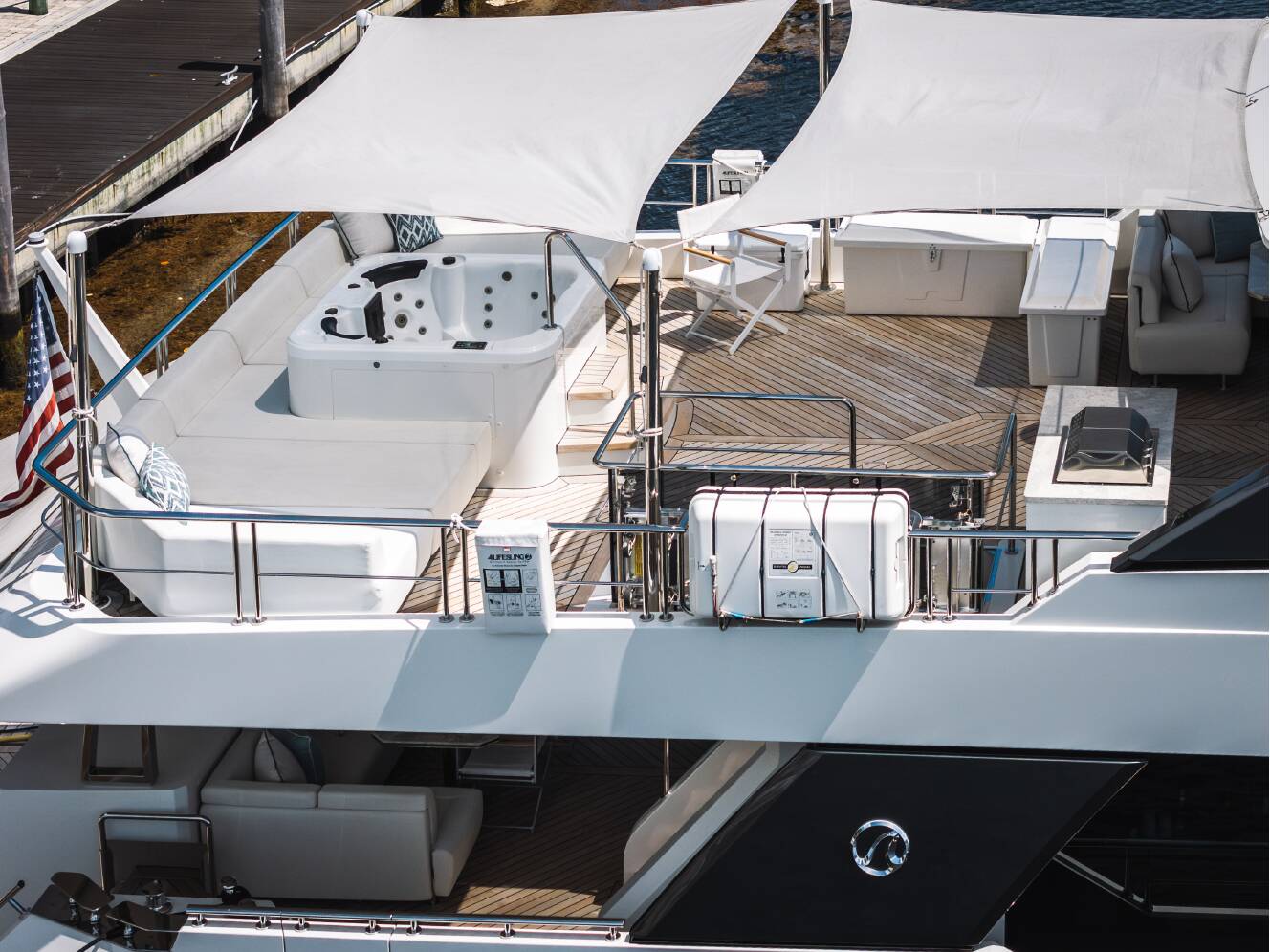 A photo of this 2023 Ocean Alexander 27R