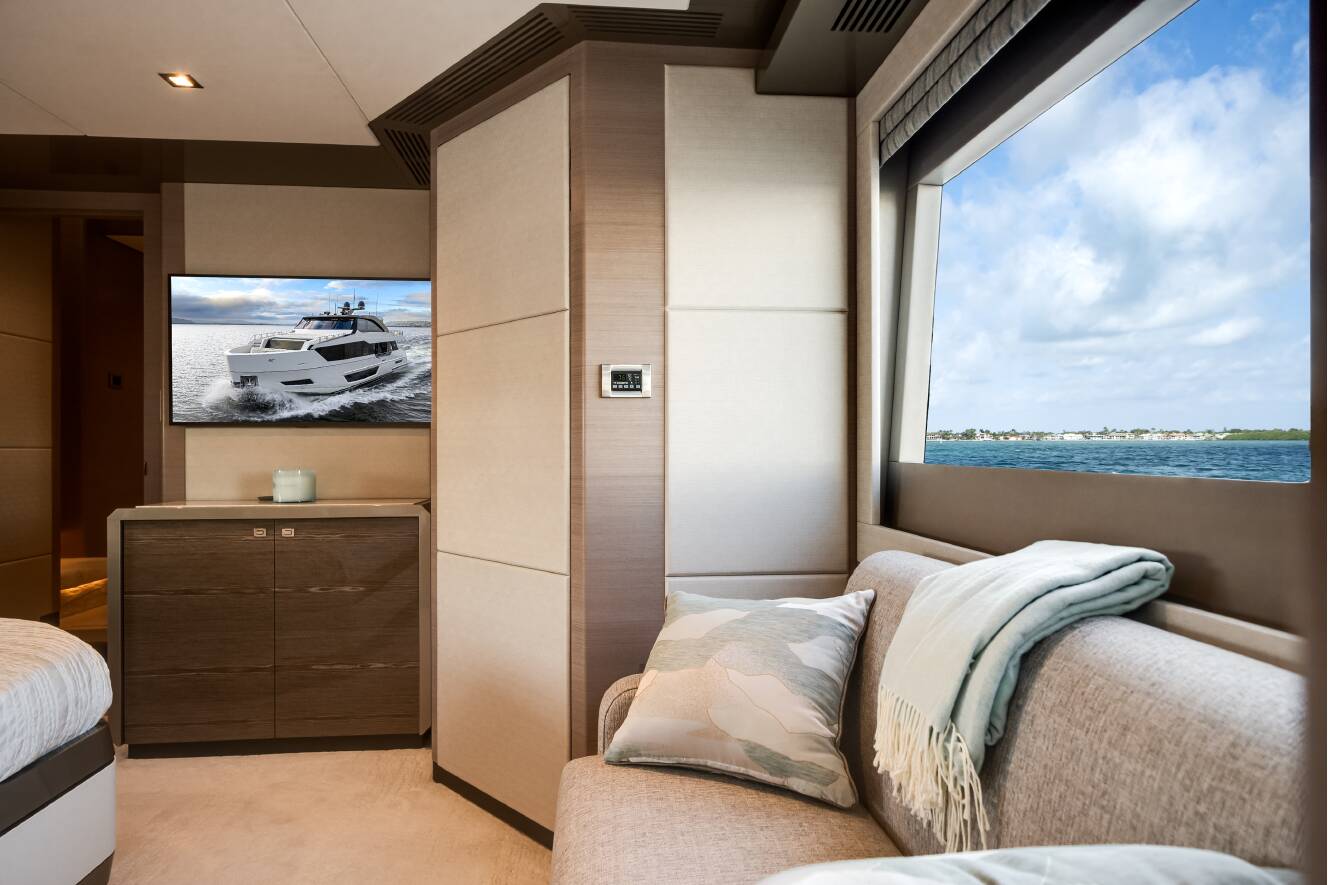 A photo of this 2023 Ocean Alexander 27R